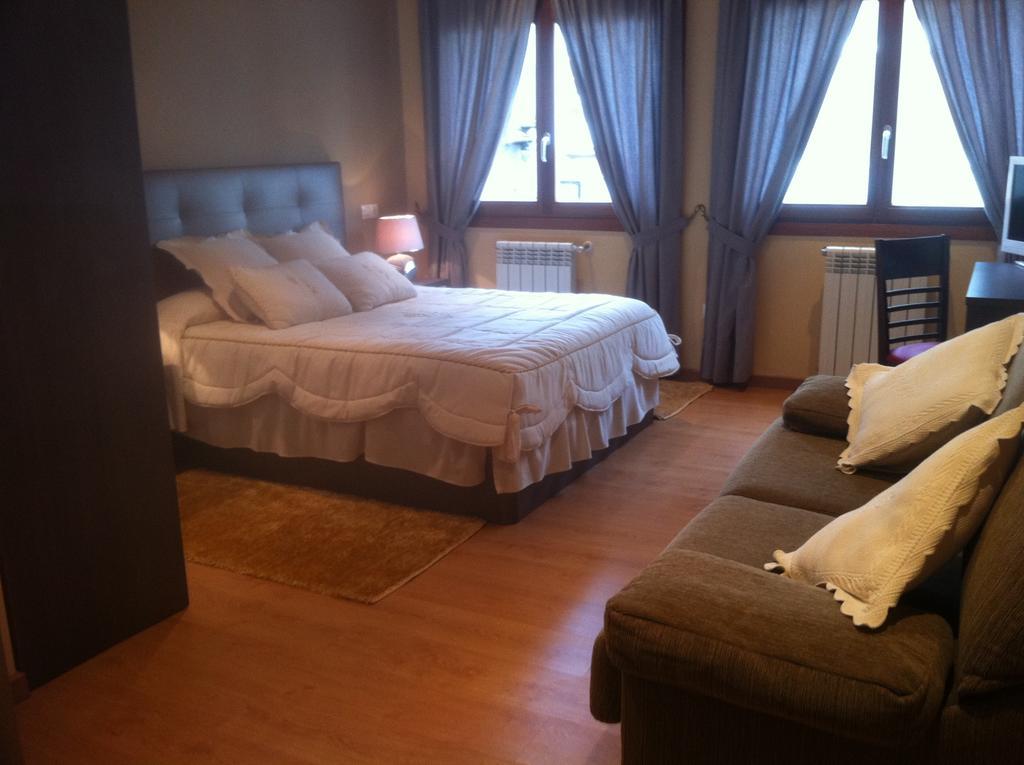 Airinos Aires Hotel Santiago de Compostela Szoba fotó